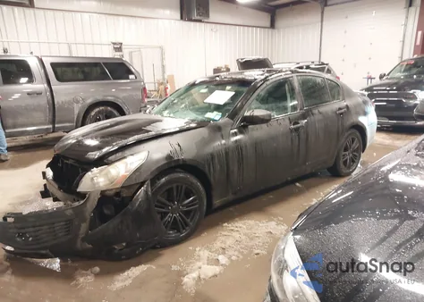 2015 Infiniti Q40 z USA, uszkodzony, nr VIN JN1CV6ARXFM521066